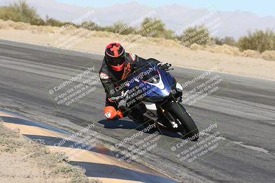 media/Dec-01-2025-Moto Forza (Mon) [[2daa91e15f]]/2-Intermediate Group/Session 4 (Turn 10 Inside)/